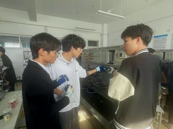 1744788985240590.png 工学院3.png